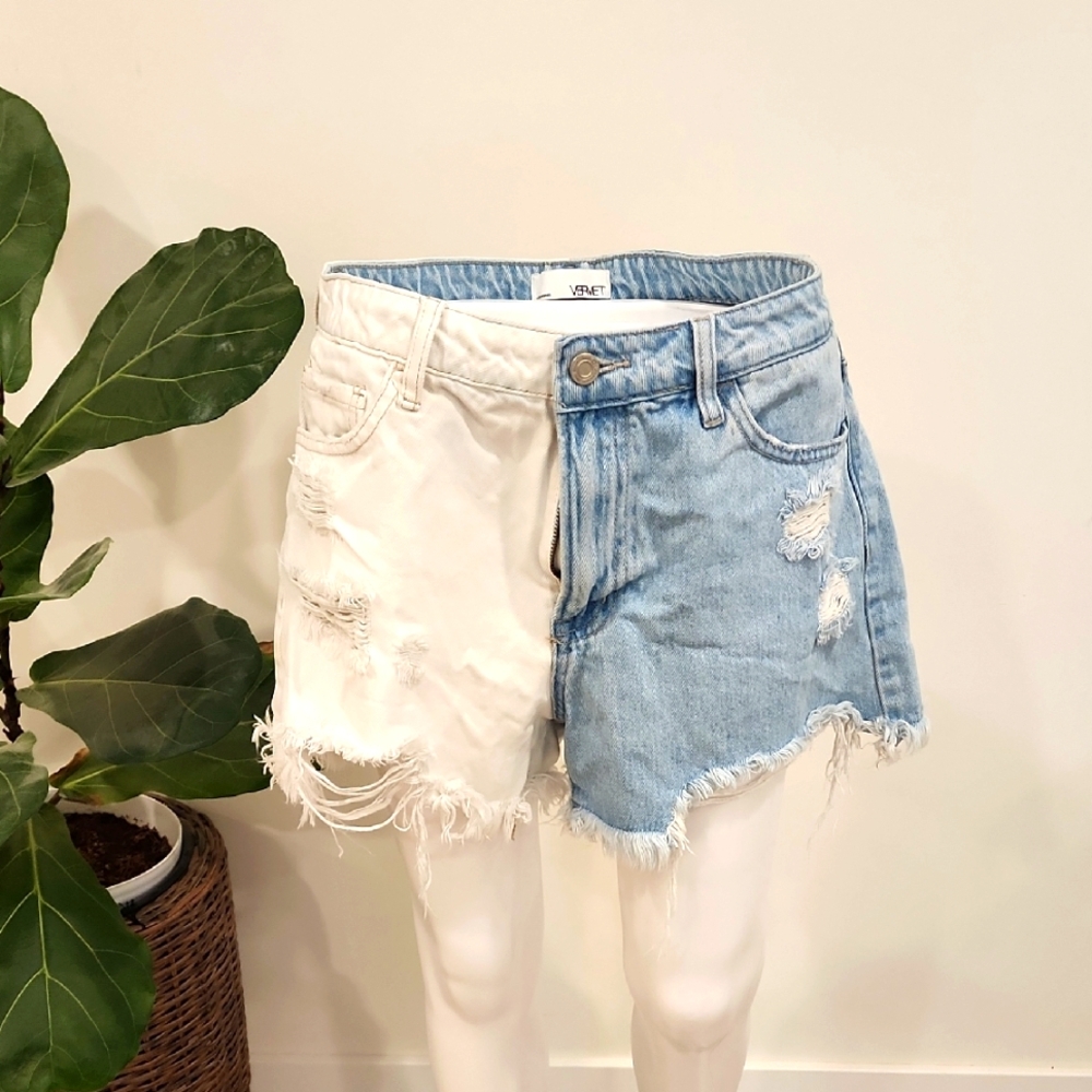 VERVET BY FLYING MONKEY Two-Tone White and Light Blue Distressed Jean Shorts